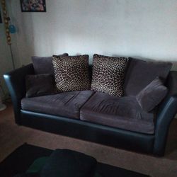 Free Sofa Love Seat Set Original Owner Gots To Go