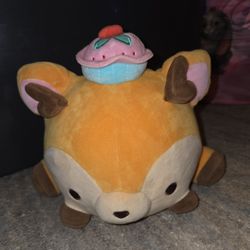 Smooshy Mushy 8" scented plush Felina Fawn. 