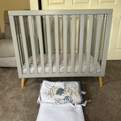 Convertible Mini Crib 