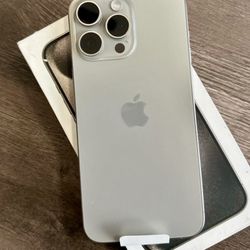 Used iPhone 15 Pro Max 512GB - Natural Titanium