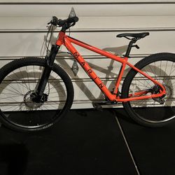 2 Identical Marin Eldridge Grade 2 Mountain Bikes