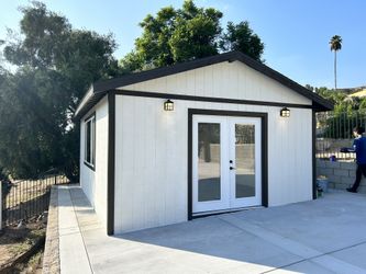 Built2last Custom Buildings