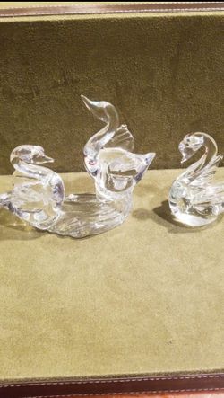 Vintage Glass Swan Set