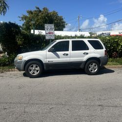 2006 Ford Escape Hybrid Doesn’t Run! 