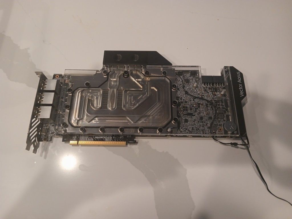 Gigabyte Aorus 2080ti GPU