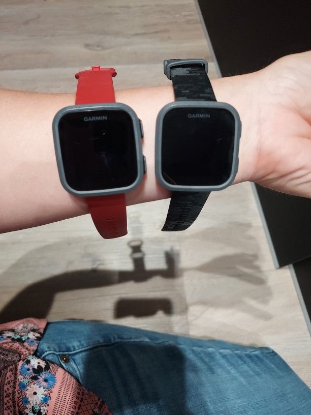 2 X Garmin Bounce Kids GPS/Fitness Watch