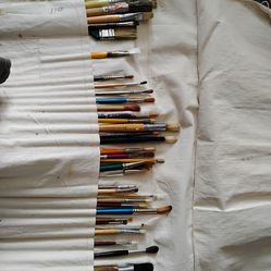 Artist set of brushes