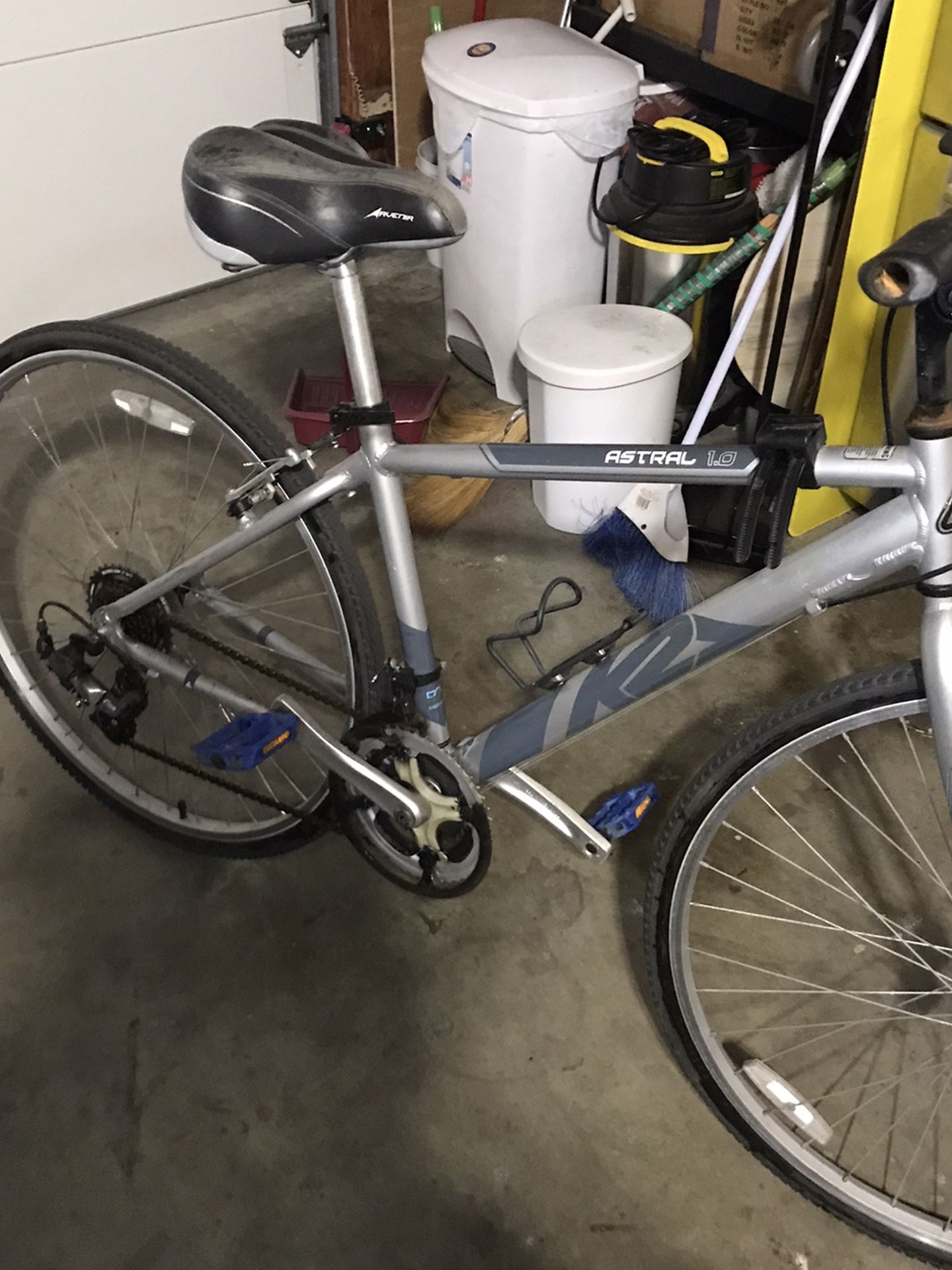 K2 Astral 1.0 Commuter Hybrid Bicycle