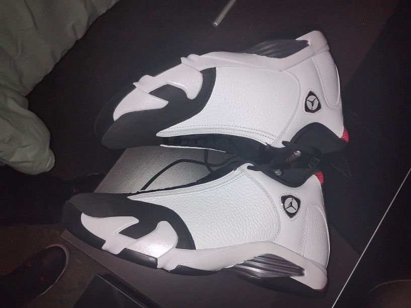 Air Jordan 14 Blacktoe