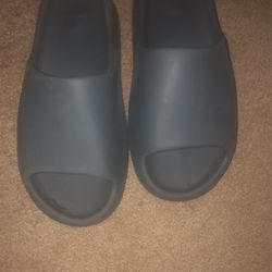 Yeezy Slides