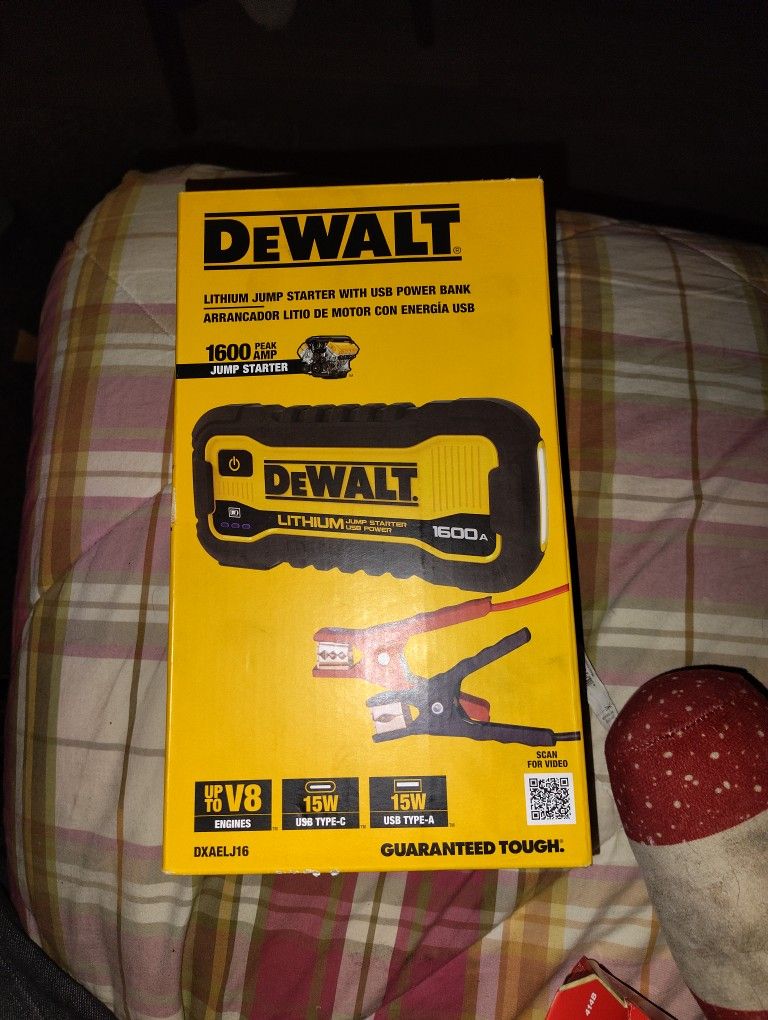 DeWalt Jumpbox