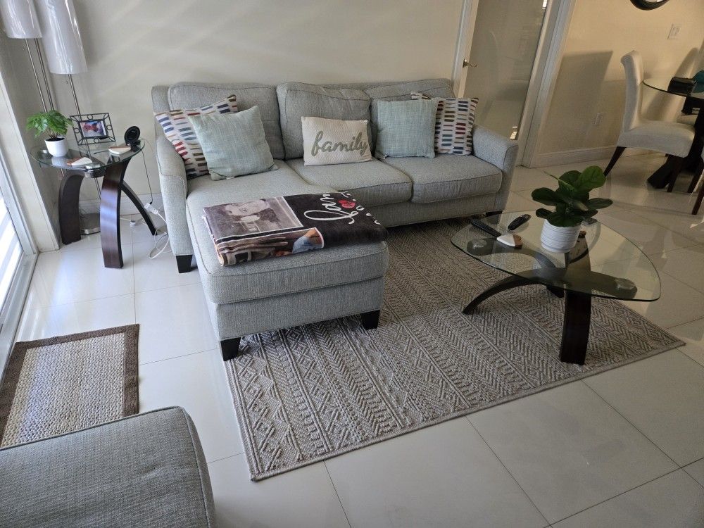 Sofa And End Tables 