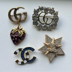 Designer brooch lot