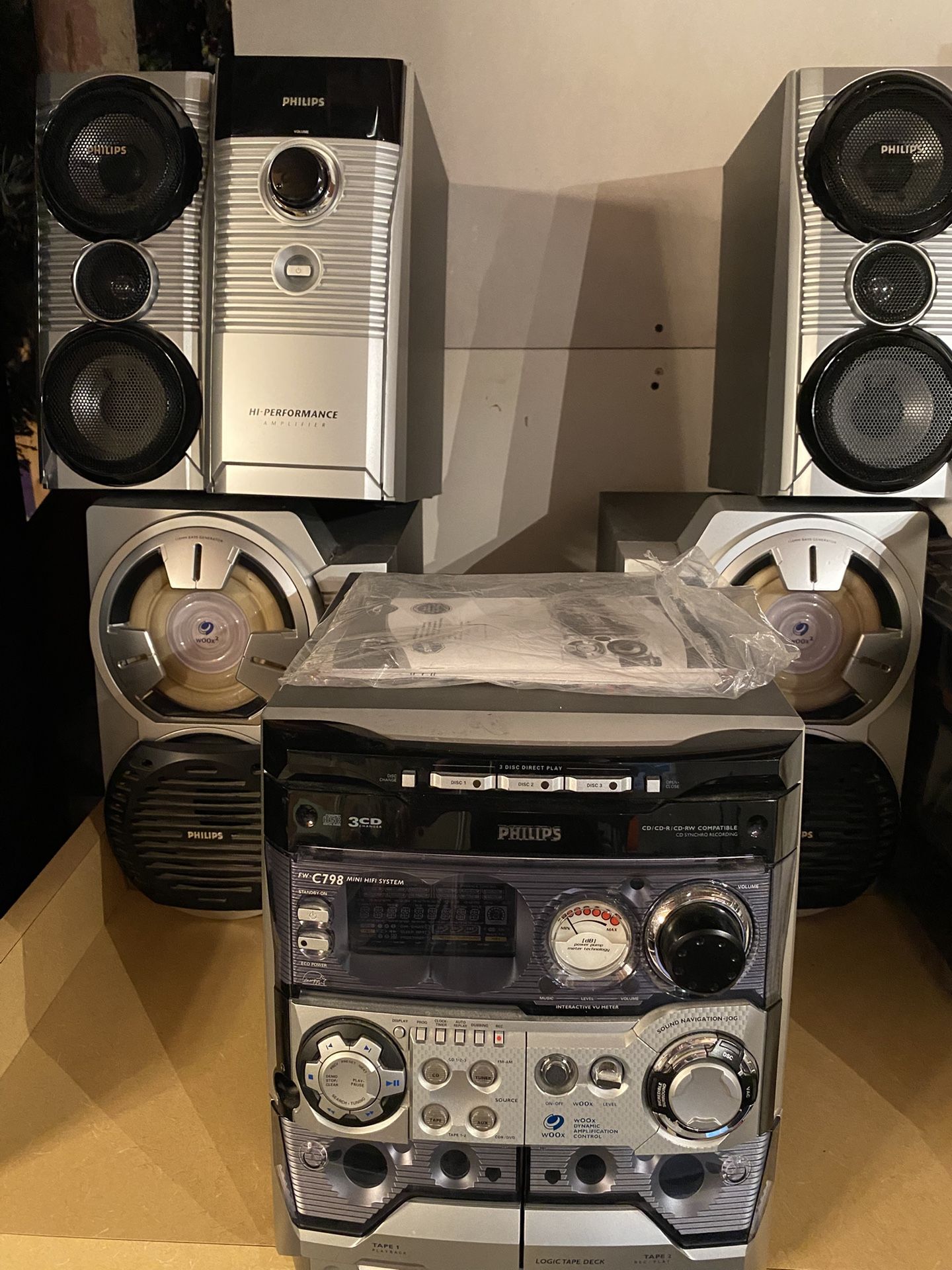 Phillips FWC 798 Hi-FI 3 Disc Stereo System
