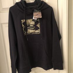 Under Armour Hoodie Sweater For Men’s Size L