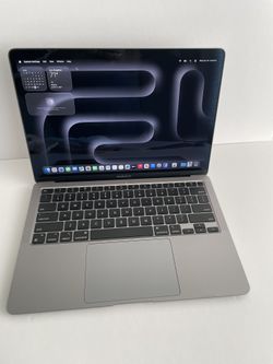 Apple MacBook Air 13 (2020 Model/ M1 chip) 8GB Memory 128GB storage great laptop