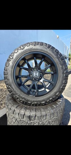 22x12  -44 offset HOSTILE rims w/ 37" Nitto Ridge Grappler 37"x12.50R22