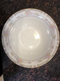 Fabre ware serving bowl.