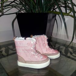NWOT GAP Unisex Sherpa-Lined Pink Sneaker Boots for Toddler