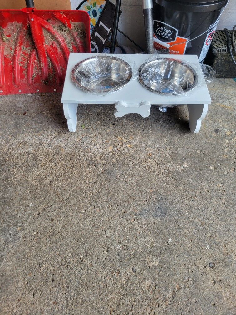 Food And Water Bowls With Stand