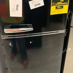 Galanz GLR76TBKER TOP FREEZER REFRIGERATOR 35SW