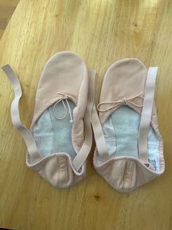 Bloch size 5B Ballet slippers
