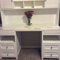 Free  4 Piece Desk 