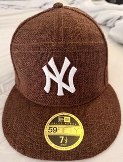 New era New York Yankees cap.