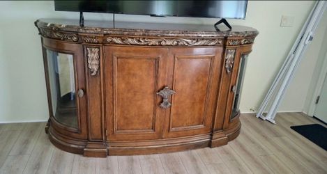 Tv stand