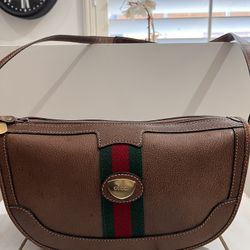 Authentic Gucci Sherry Line leather shoulder bag