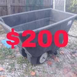 Rubbermaid Large Commercial  Tip Trash can  Trashcan