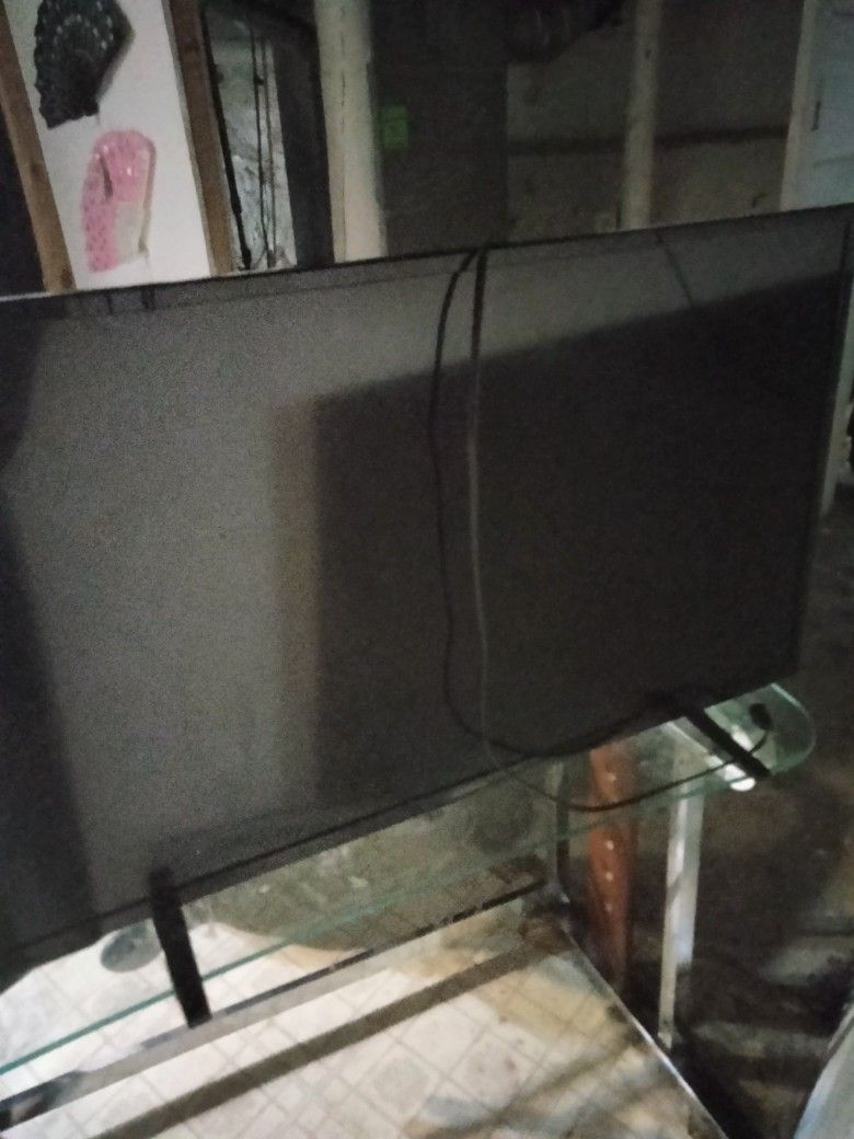 Insignia HDMI Tv 40"