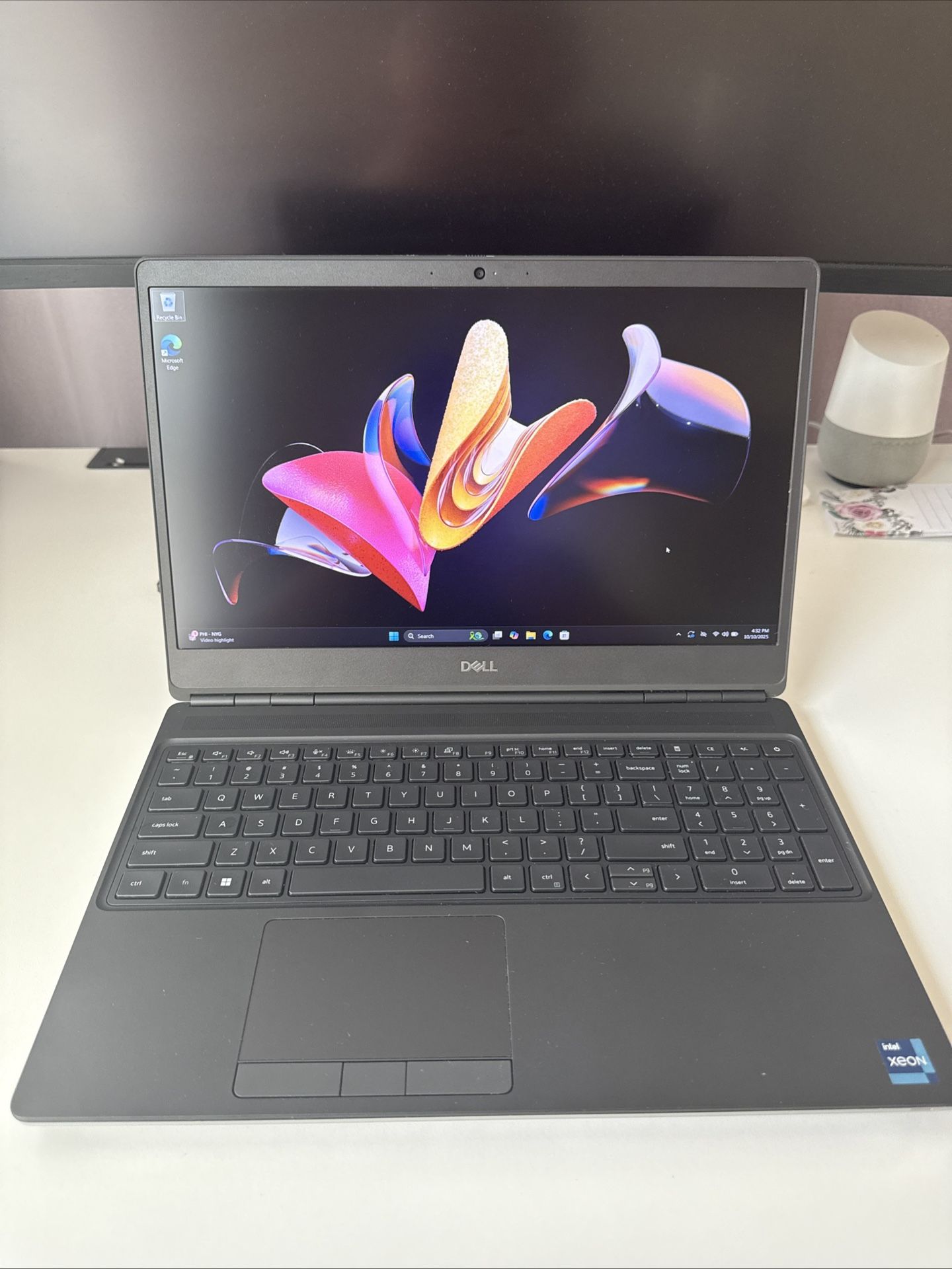 DELL Precision 7560 - Xeon 6Core - NVIDIA RTX A4000 - 64GB RAM -1TB - Gaming/Professional Grade Laptop