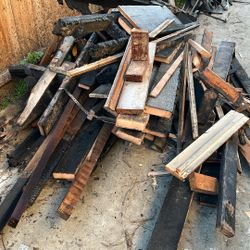 Free FireWood By california Ave And Hwy99