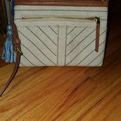 Fossil purse