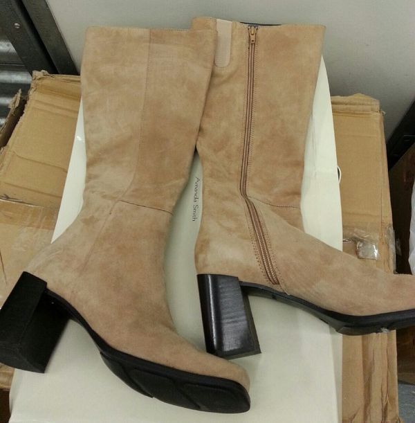 Ladies Suede Boots