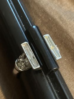 Trifari Crown ring Missing Stones Size 6.5