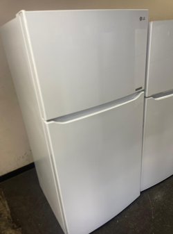 LG Top Freezer Fridge – White, LED lights, clean