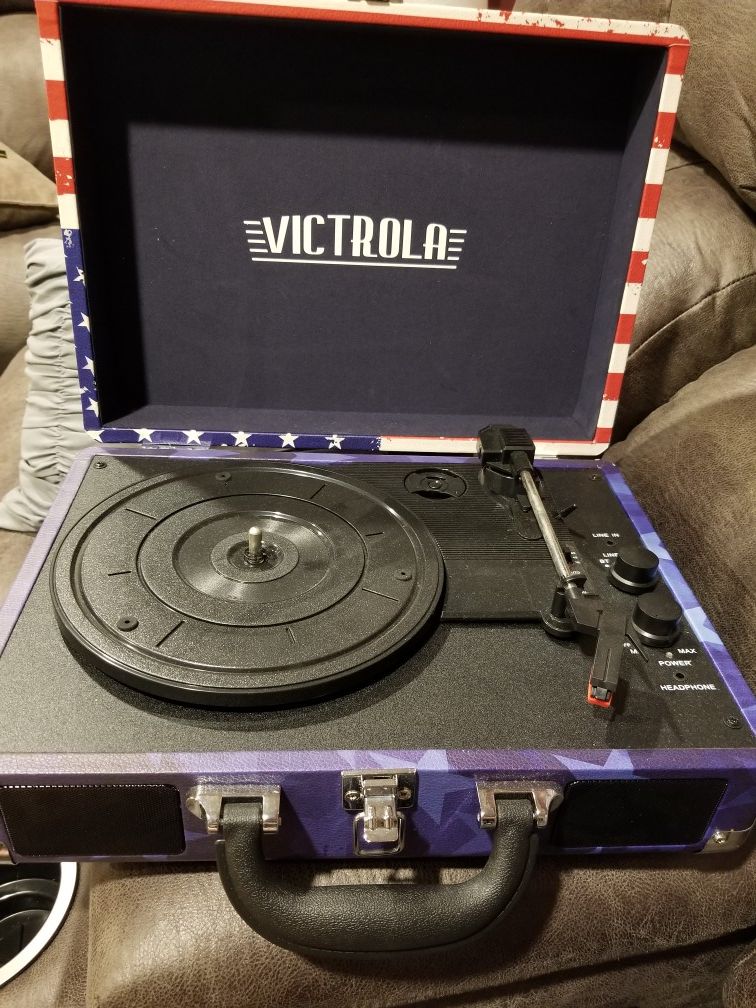 Victrola record player