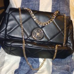 Quilted Turn lock Crossbody 