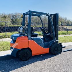 2014 Toyota Forklift 