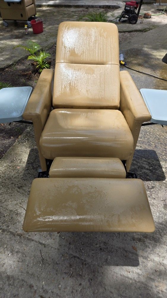 Stryker Medical Recliner Hospital Chair

