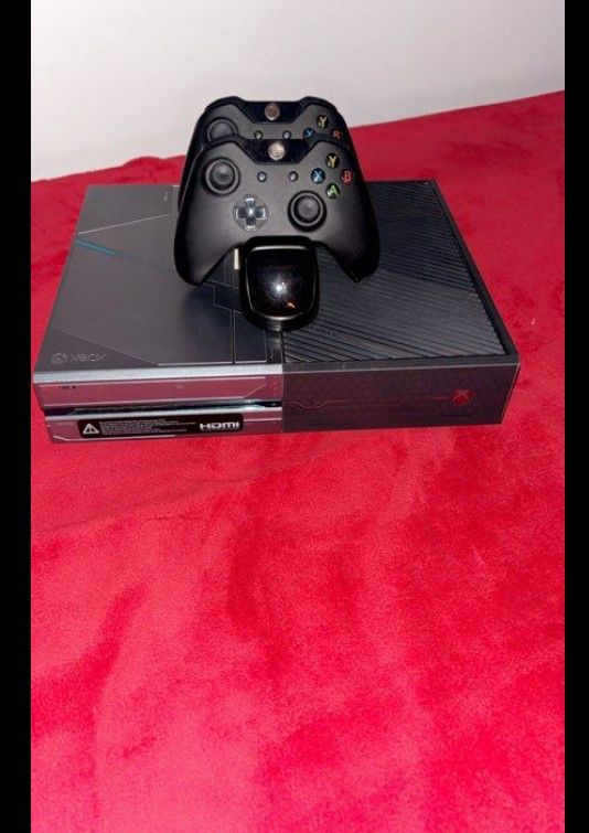 Xbox One W/ Turtle Beach Headphones