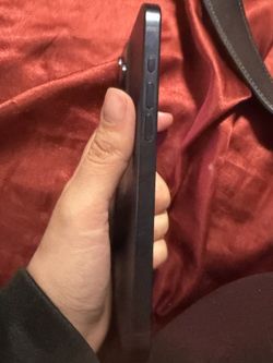 iPhone 15 Pro Max (blue)