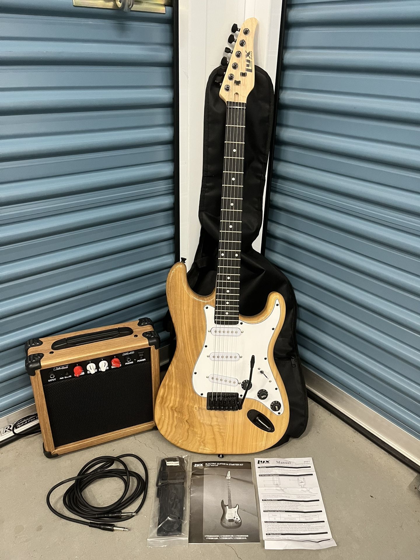 New Electric Guitar: Stratocaster Lyx Brand, In Bag W Amp