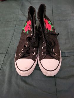 Converse Black HighToo Tennis Shoes Size 7
