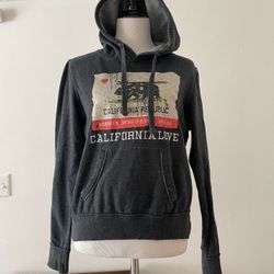 California Republic graphic hooded sweatshirt Size Large In Women’s