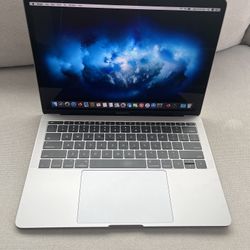 2017 MacBook Pro 13 inch i5/8GB/128GB