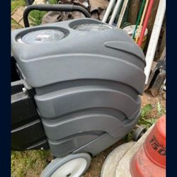 2 Extractor Carpet Machine 1 Minuteman
Floor Polisher