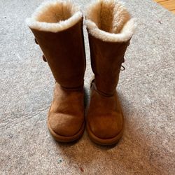 Bailey Button Tall Ugg’s Size 1